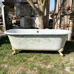 BAIGNOIRE EN FONTE H60